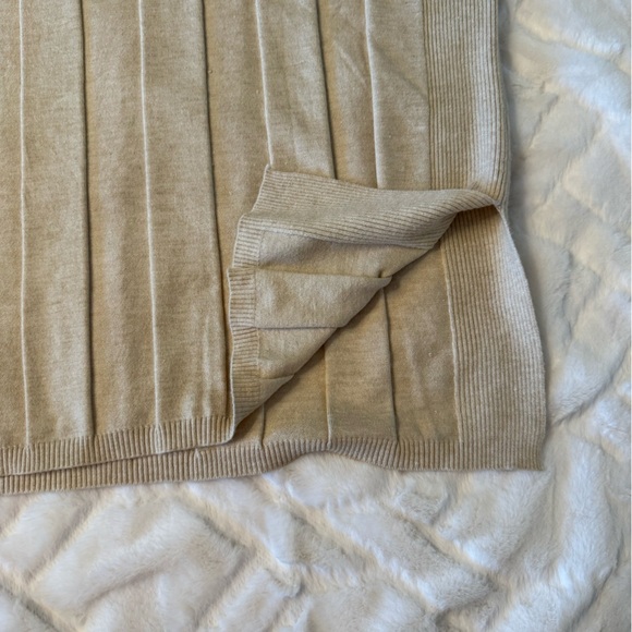 Joseph A Oatmeal Heather Turtleneck Sweater NWT Size Small - Picture 4 of 10